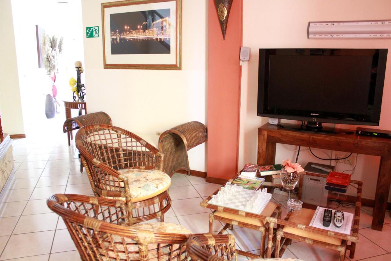 לינה וארוחת בוקר Mindelo Residencial מראה חיצוני תמונה